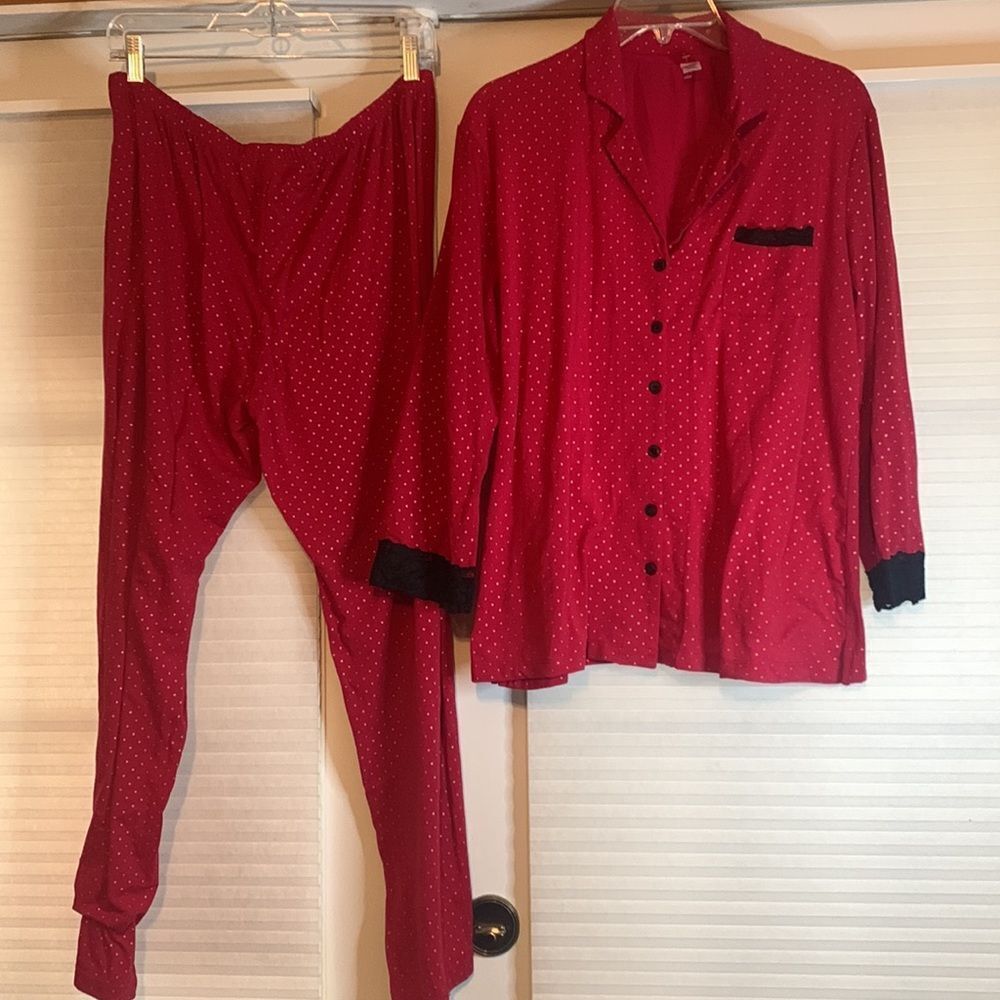 Red Gold Black 2 Piece Pajama Set Pajamas Xl